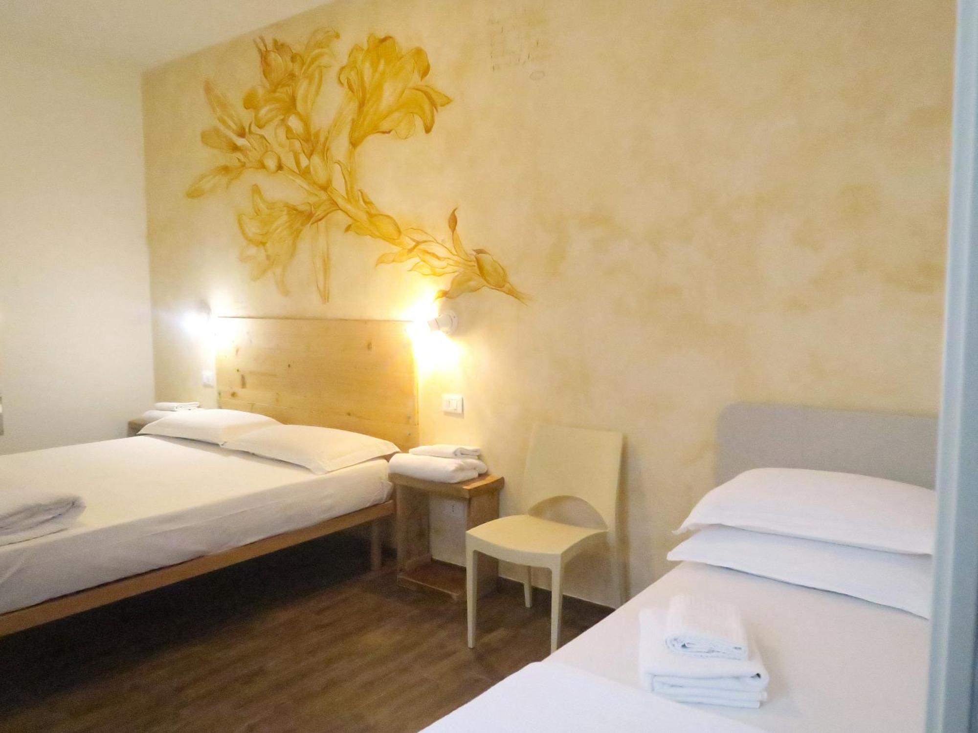 Oasi Da Vinci Aparthotel Tignale Ngoại thất bức ảnh