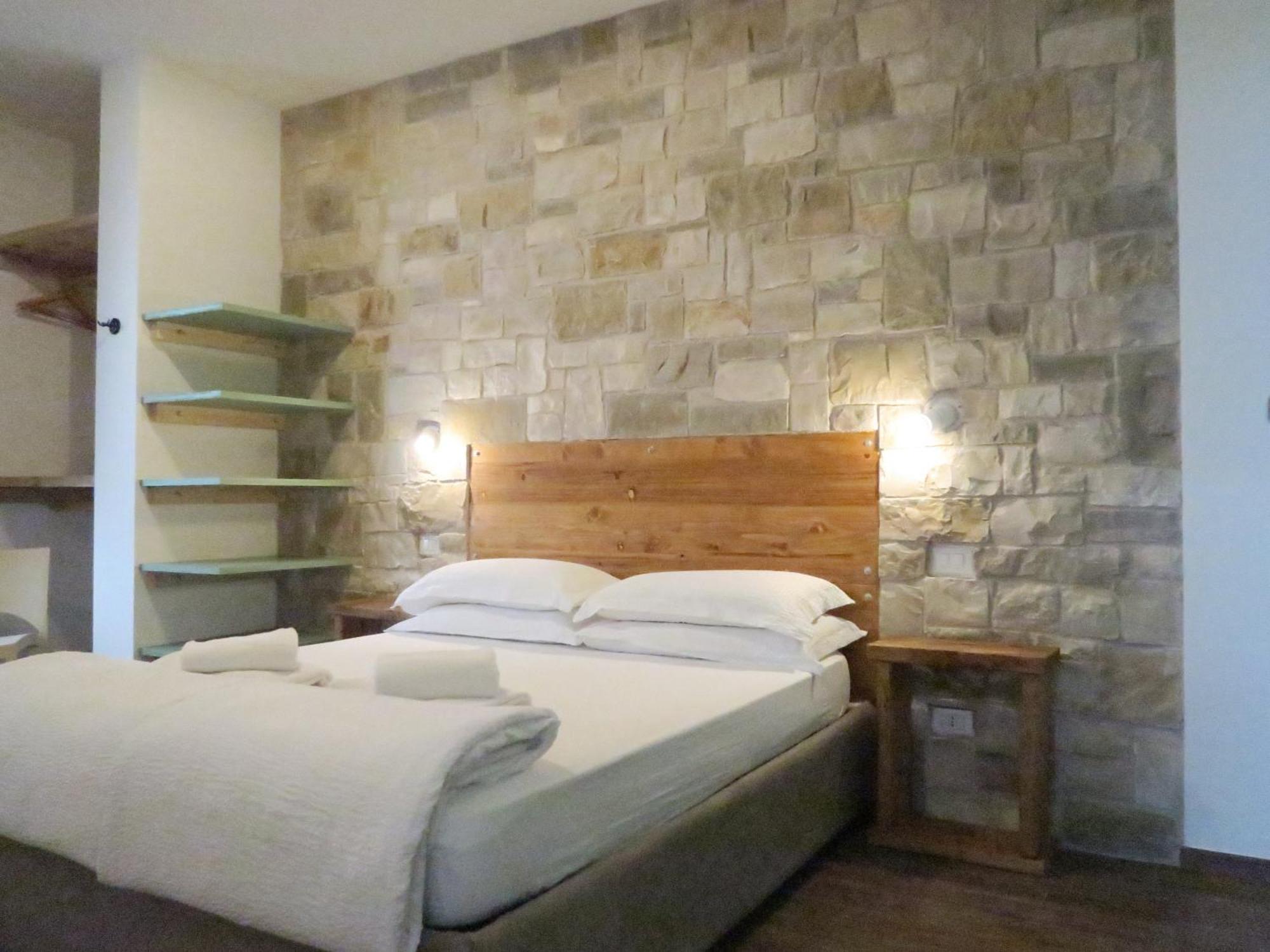 Oasi Da Vinci Aparthotel Tignale Ngoại thất bức ảnh