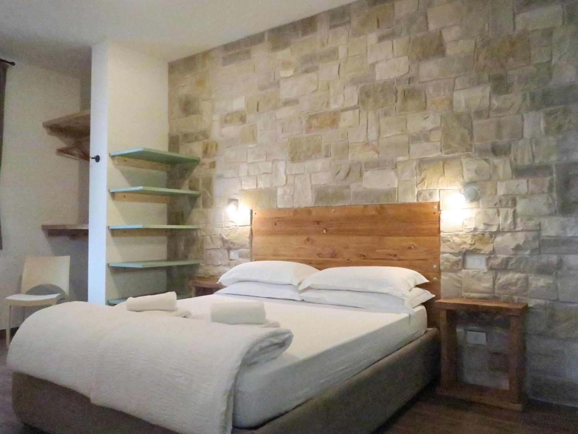 Oasi Da Vinci Aparthotel Tignale Ngoại thất bức ảnh
