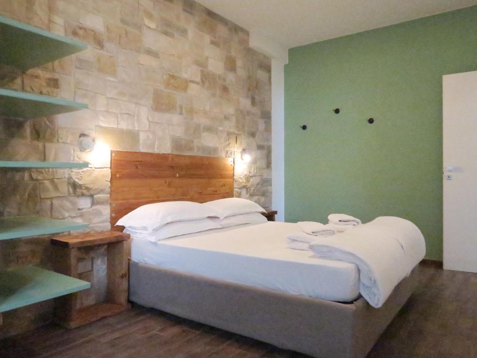 Oasi Da Vinci Aparthotel Tignale Ngoại thất bức ảnh